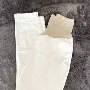 Maternity pants in white